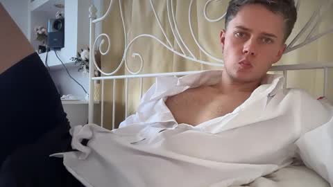 Snapshot of danny_love01 chatting on September 2025 12:21:02 PM danny online show from September 2025 12:21:02 PM