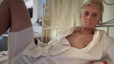 Snapshot of danny_love01 chatting on October 2025 01:19:01 PM danny online show from October 2025 01:19:01 PM