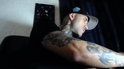 Snapshot of dante_d_angelo_ chatting on November 2025 06:58:02 AM dante_d_angelo_ online show from November 2025 06:58:02 AM