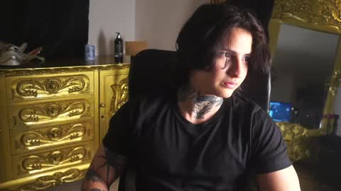 Snapshot of dantecoppolaa chatting on January 2025 02:11:02 AM Dante coppola online show from January 2025 02:11:02 AM
