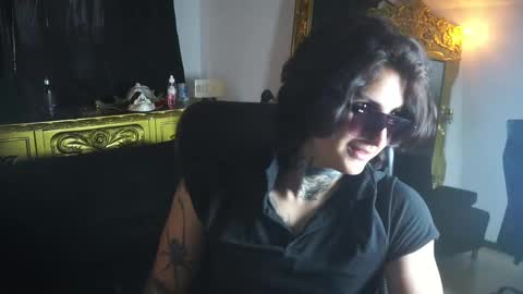 Snapshot of dantecoppolaa chatting on February 2025 09:46:01 PM Dante coppola online show from February 2025 09:46:01 PM