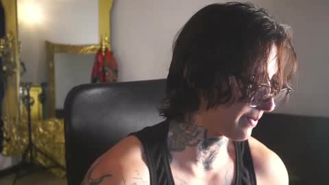 Snapshot of dantecoppolaa chatting on February 2025 08:41:01 PM Dante coppola online show from February 2025 08:41:01 PM