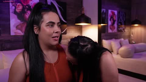 Dany And Alexa online show from December 2024 01:11:02 PM
