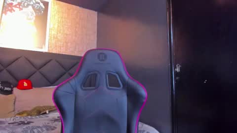 Snapshot of dany_dryy chatting on October 2025 09:43:01 AM Dany online show from October 2025 09:43:01 AM