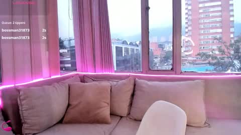 daphne_chers online show from October 2025 08:08:02 PM