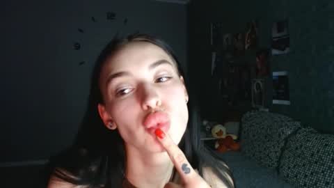 Snapshot of daphne_darkthorn chatting on October 2025 12:05:02 AM Daphne Darkthorn online show from October 2025 12:05:02 AM