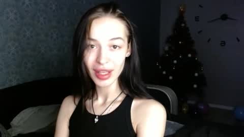 Snapshot of daphne_darkthorn chatting on December 2025 07:12:02 PM Daphne Darkthorn online show from December 2025 07:12:02 PM