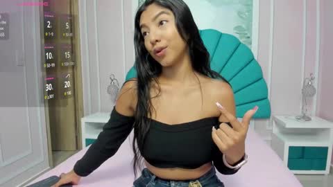 Snapshot of daphne_fox_ chatting on January 2025 11:14:01 AM Daphne online show from January 2025 11:14:01 AM