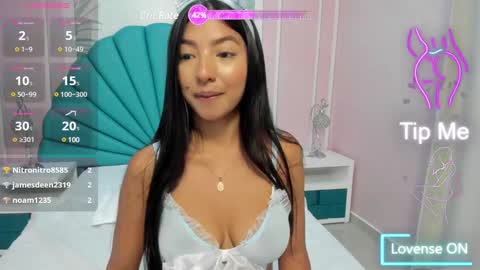 Snapshot of daphne_fox_ chatting on February 2025 05:32:01 AM Daphne online show from February 2025 05:32:01 AM
