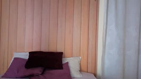 Daphne online show from October 2025 04:21:01 AM