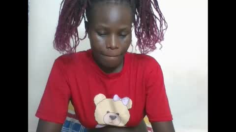 ESTHER online show from February 2025 04:51:01 PM