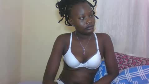 ESTHER online show from September 2025 04:23:01 AM