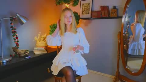 Kami online show from October 2025 03:31:02 AM