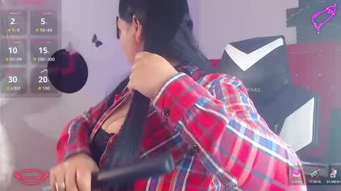 Snapshot of darian_boobs chatting on October 2025 02:29:01 PM Darian online show from October 2025 02:29:01 PM