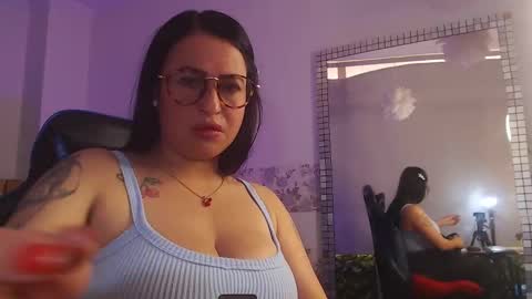 Snapshot of darian_boobs chatting on October 2025 02:38:01 PM Darian online show from October 2025 02:38:01 PM