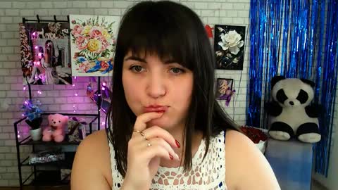 Darina online show from February 2025 01:13:02 PM