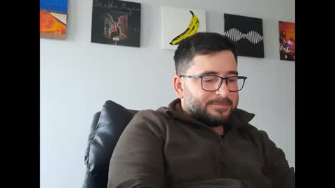 Snapshot of dariux_m chatting on November 2025 02:18:02 PM dariux_m online show from November 2025 02:18:02 PM