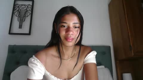 Sofia online show from October 2025 05:33:02 PM