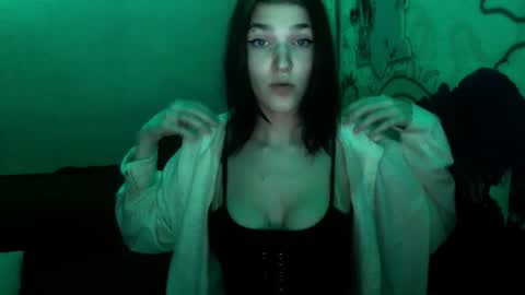 Rina online show from October 2025 05:01:01 PM
