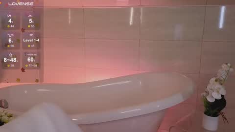 Snapshot of dark_lola_ chatting on October 2025 01:58:01 AM Lola online show from October 2025 01:58:01 AM