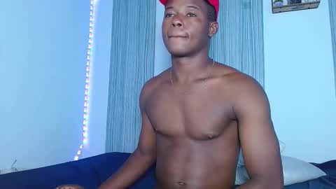 Chris  online show from November 2025 07:43:02 AM