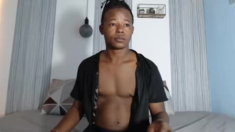 Chris  online show from November 2025 06:29:02 PM