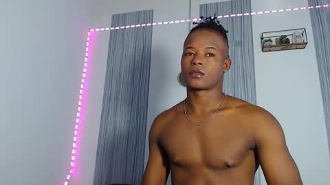 Chris  online show from November 2025 06:51:01 PM