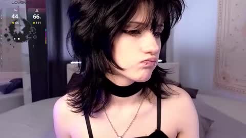 Vamp  online show from September 2025 07:41:01 AM