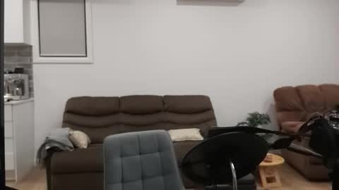 darkknightx827870 online show from February 2025 01:05:01 PM