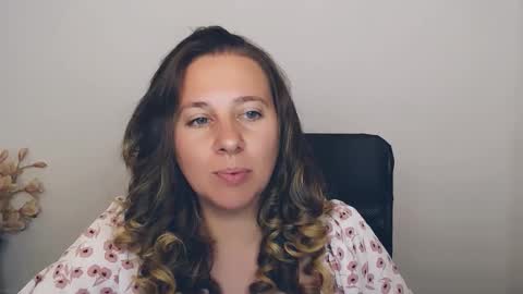 Anna online show from September 2025 04:08:01 PM