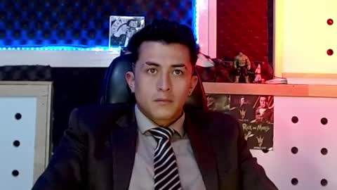 DARKO0717 online show from December 2024 06:11:01 PM