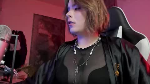 Miss Tailor  online show from October 2025 03:49:01 PM