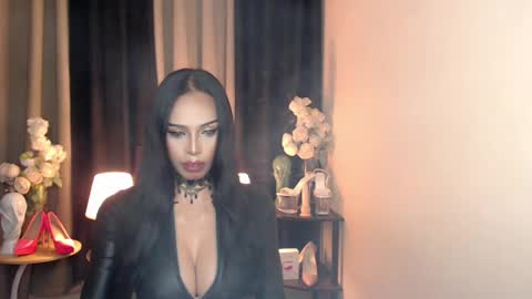 HAPPY BIRTHDAY MISTRESS MADRIANA online show from January 2025 11:22:01 AM