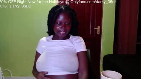 Snapshot of darky_36dd chatting on October 2025 05:05:01 AM exclusive sexual content -- IGTwitterX darky 32dd online show from October 2025 05:05:01 AM