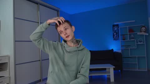 your lovely Oli online show from December 2024 02:11:01 PM