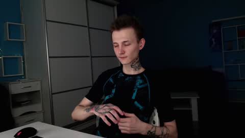 your lovely Oli online show from January 2025 03:07:01 PM
