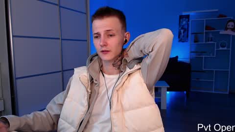 your lovely Oli online show from January 2025 06:27:02 PM