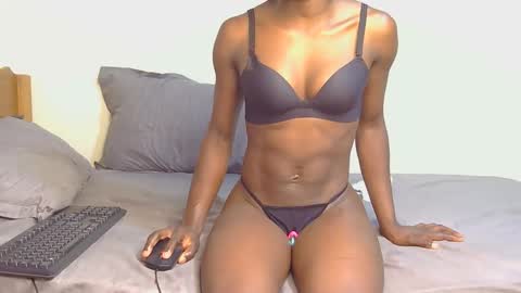 Snapshot of darling_dee chatting on October 2025 07:01:02 PM darling_dee online show from October 2025 07:01:02 PM