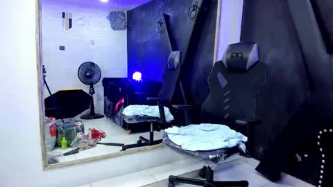 Snapshot of darlingbdsm_ chatting on October 2025 01:14:01 PM Darling online show from October 2025 01:14:01 PM