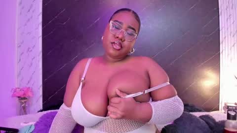  Darnell Queen online show from October 2025 03:47:01 AM