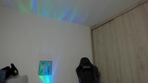 DAVE MAX online show from September 2025 02:04:01 AM