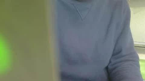 Snapshot of davesmth chatting on December 2025 12:54:01 PM Davesmth online show from December 2025 12:54:01 PM