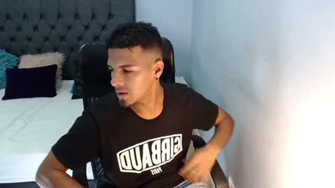 Snapshot of david_bandercock chatting on December 2024 03:40:02 AM david_bandercock online show from December 2024 03:40:02 AM