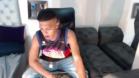 Snapshot of david_bandercock chatting on December 2024 11:11:02 AM david_bandercock online show from December 2024 11:11:02 AM