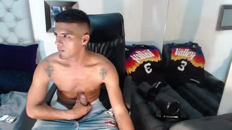 Snapshot of david_bandercock chatting on December 2024 02:16:02 PM david_bandercock online show from December 2024 02:16:02 PM