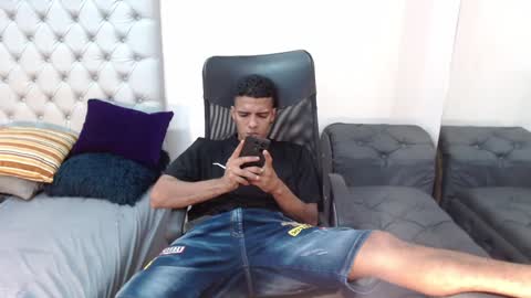 Snapshot of david_bandercock chatting on December 2024 06:35:02 AM david_bandercock online show from December 2024 06:35:02 AM