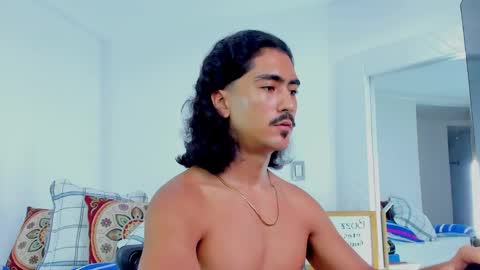 Hey im David that loves to explore and speak their fantasies. Very open talktative and nice. Feel free to chat with me online show from September 2025 12:39:02 PM