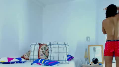 Hey im David that loves to explore and speak their fantasies. Very open talktative and nice. Feel free to chat with me online show from September 2025 11:03:01 AM