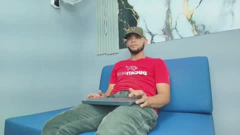 Snapshot of david_rusel chatting on October 2025 02:48:01 PM DAVID online show from October 2025 02:48:01 PM