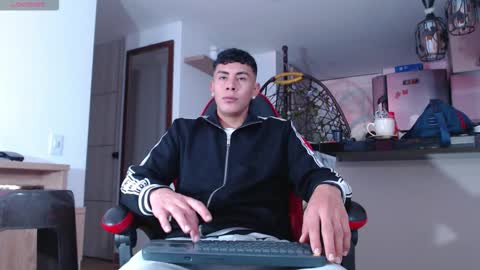 Snapshot of david_savage_ chatting on October 2025 01:12:02 PM david online show from October 2025 01:12:02 PM